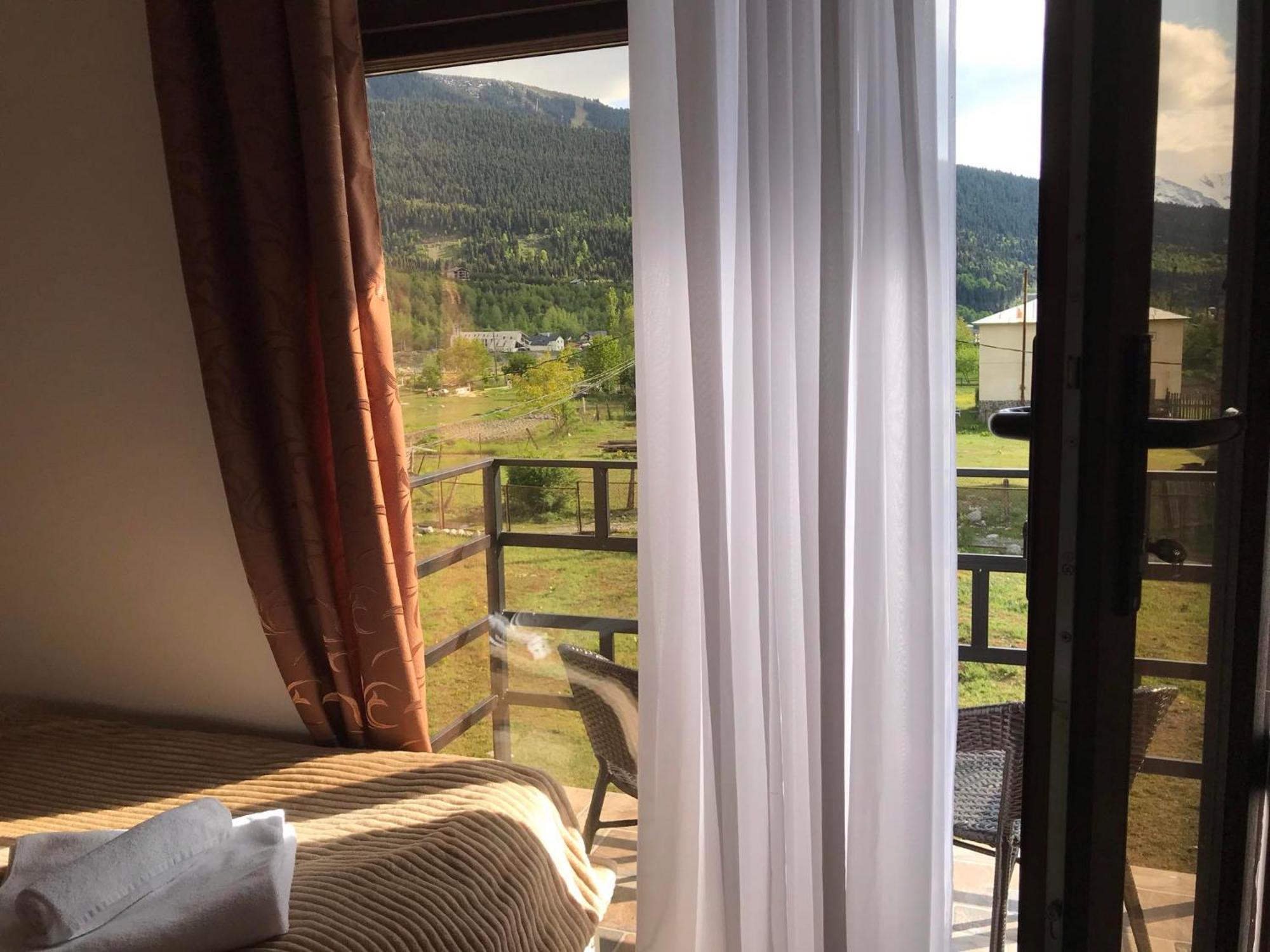 Ninama Hotel Mestia Kamer foto